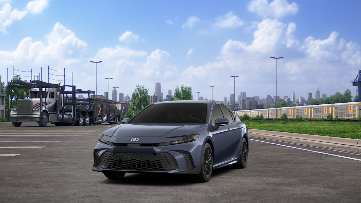 2026 Toyota Camry SE - Photo 18