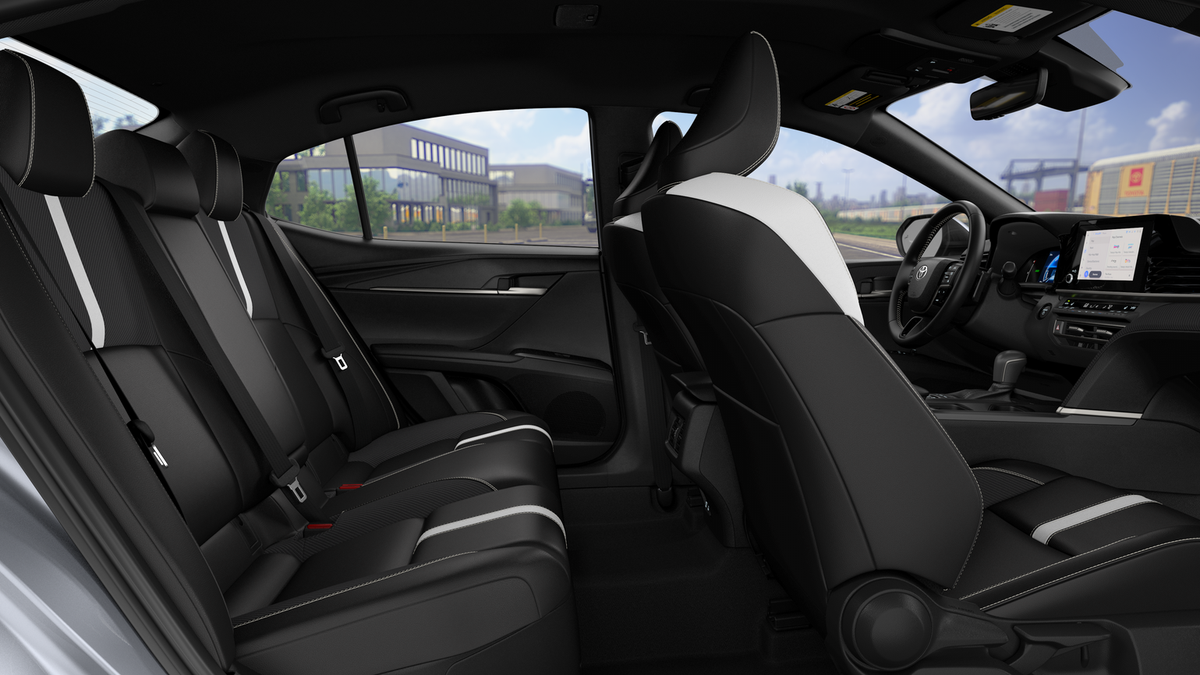 2026 Toyota Camry SE - Photo 21