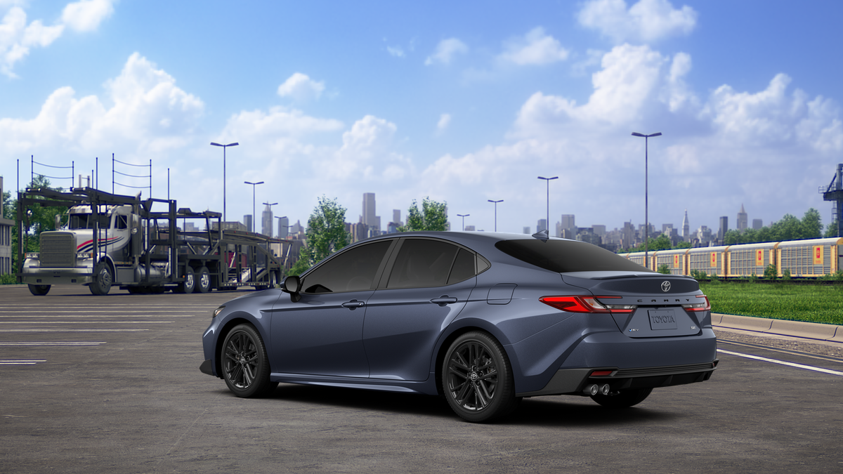 2026 Toyota Camry SE - Photo 6