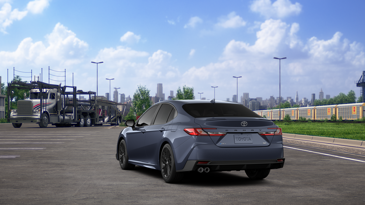 2026 Toyota Camry SE - Photo 7