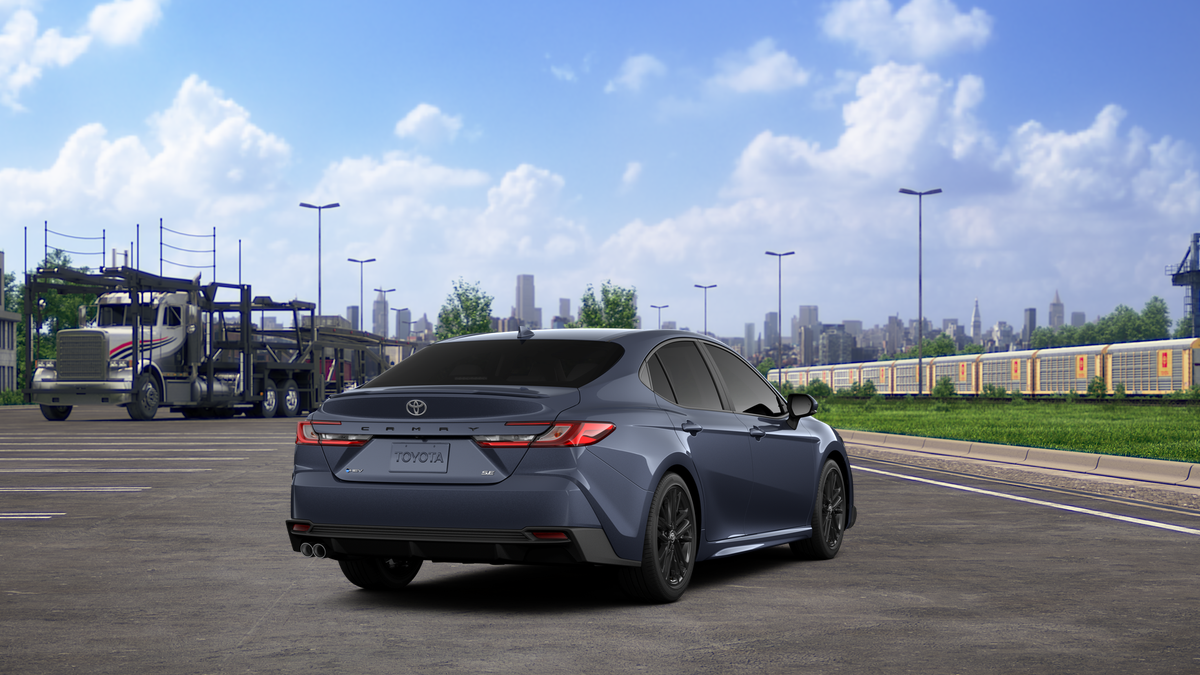 2026 Toyota Camry SE - Photo 9