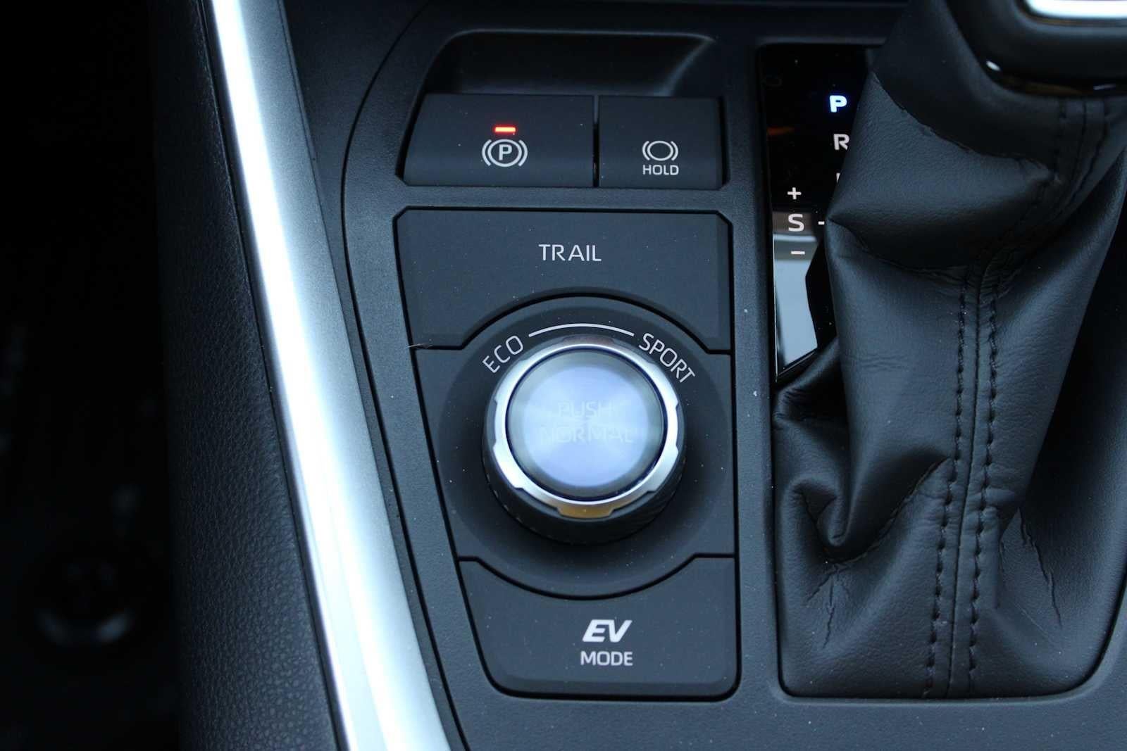 2025 Toyota RAV4 Hybrid XSE