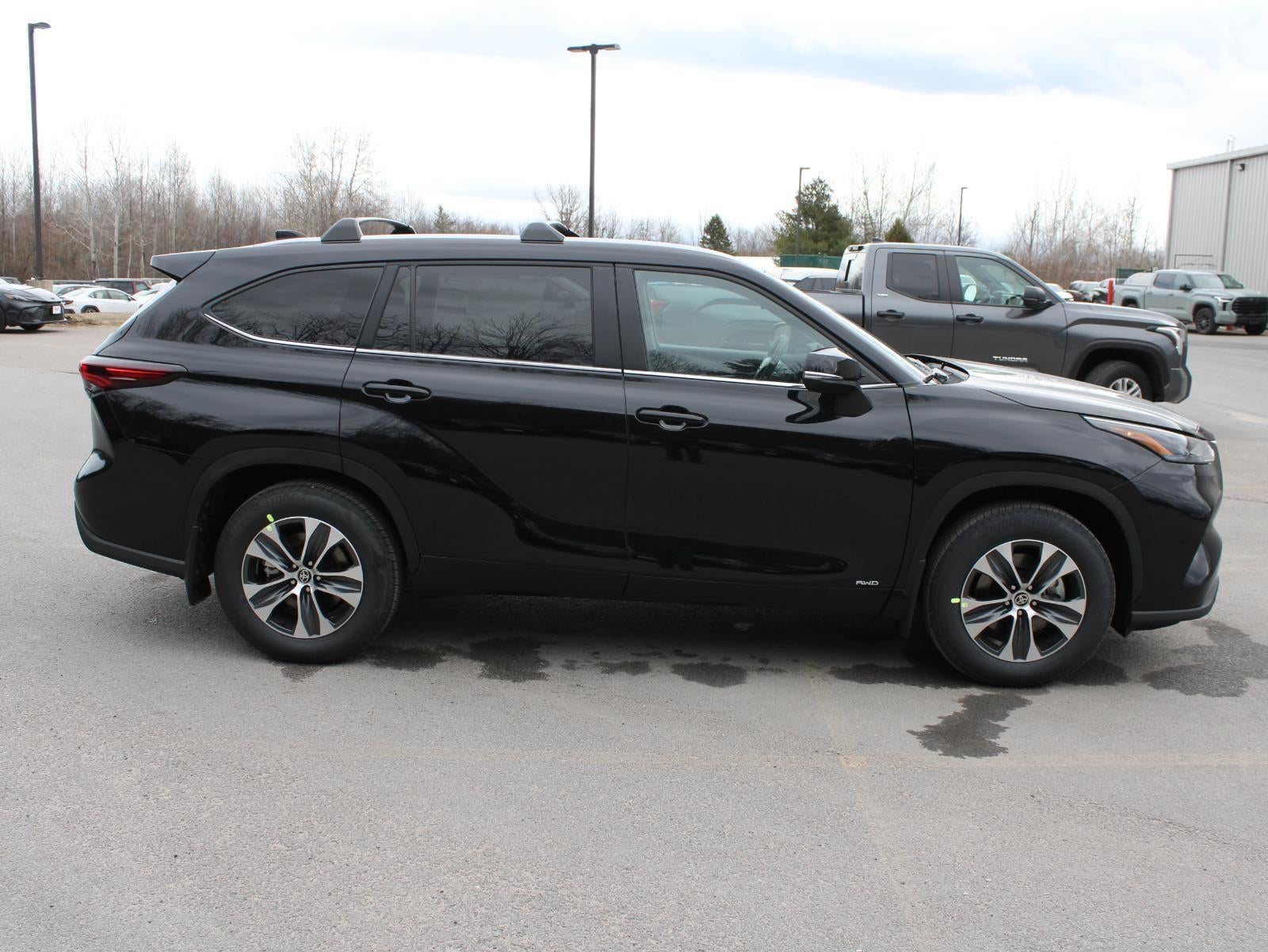 2026 Toyota Highlander Hybrid XLE