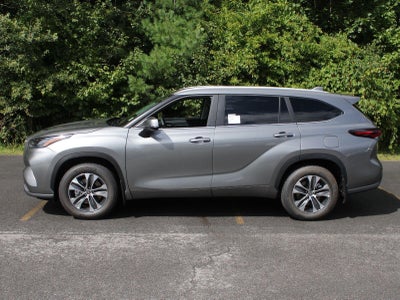 2026 Toyota Highlander XLE