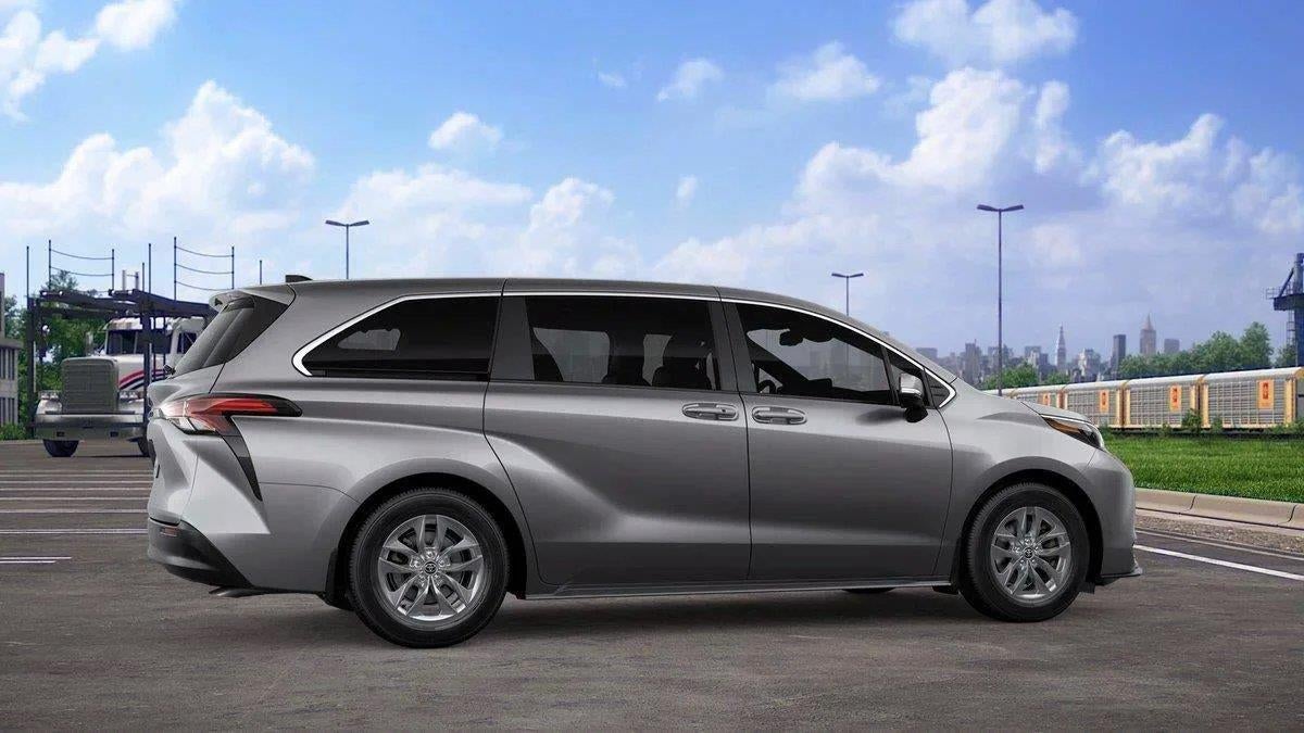 2026 Toyota Sienna LE