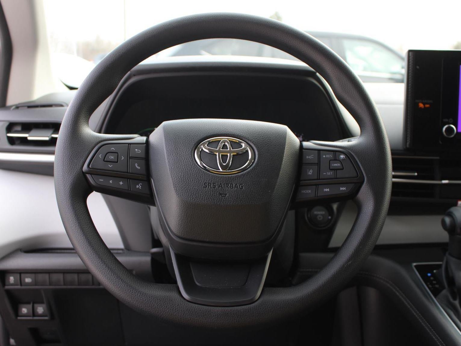 2026 Toyota Sienna LE