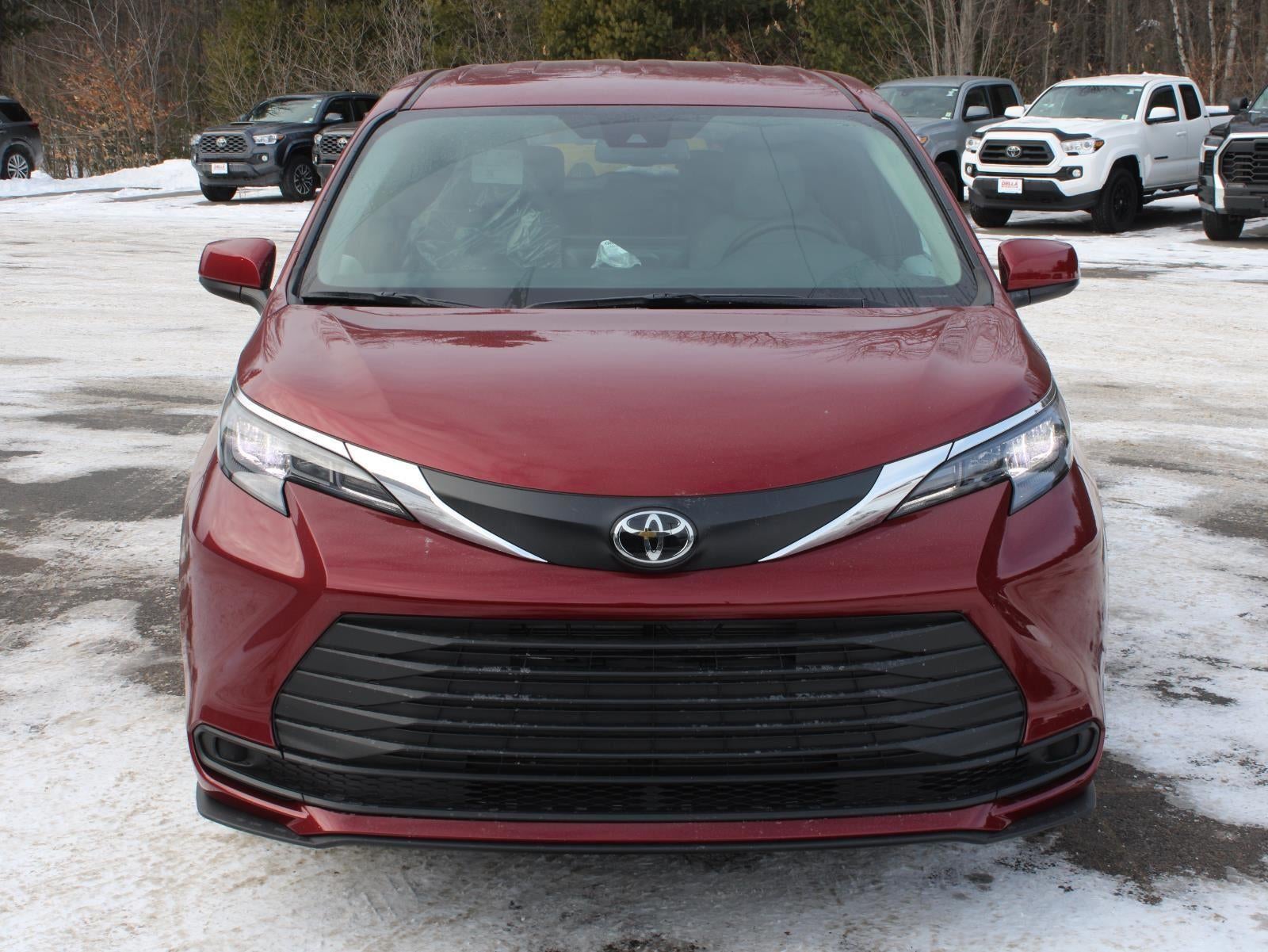 2026 Toyota Sienna LE