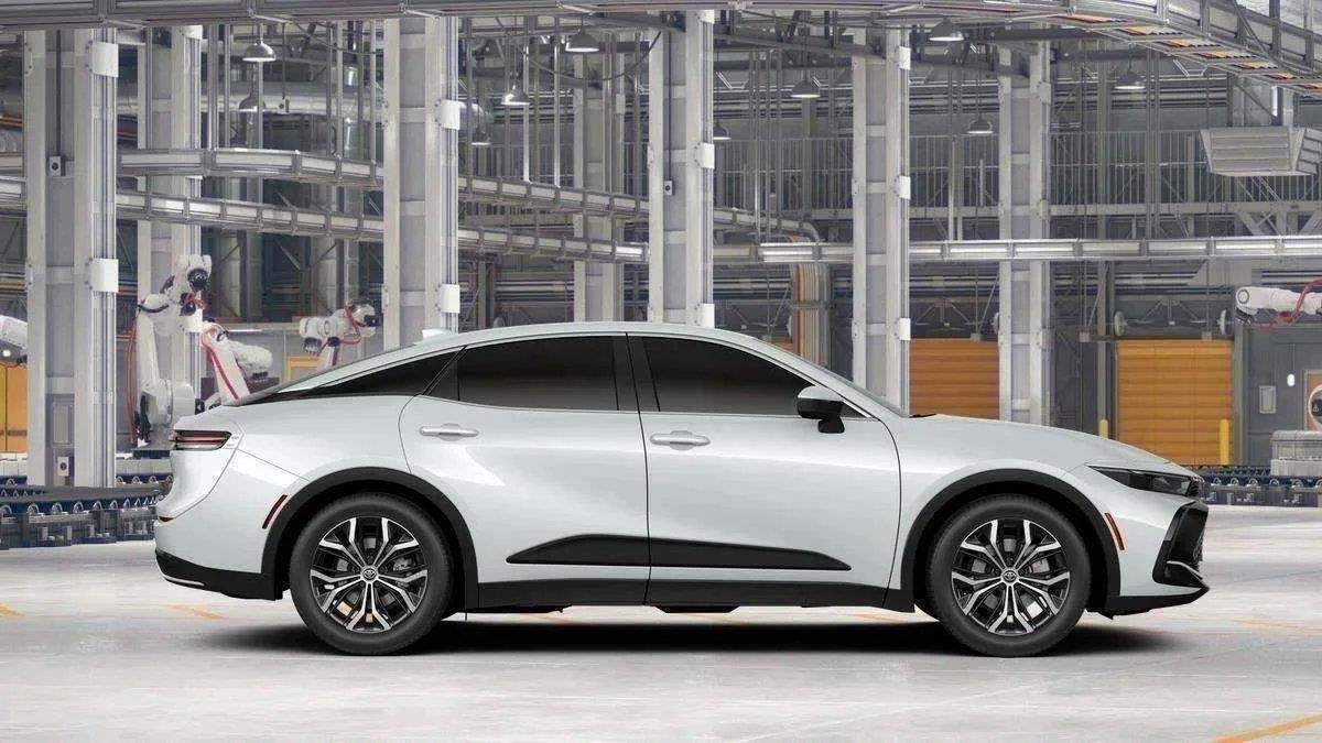 2026 Toyota Toyota Crown XLE