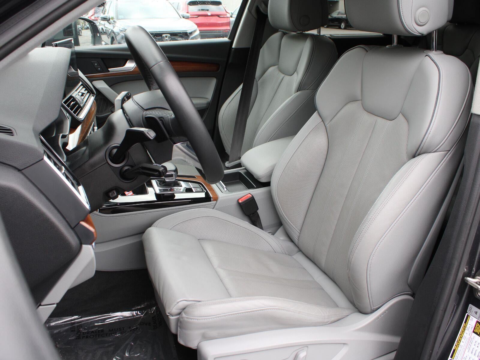 2022 Audi Q5 S line Prestige