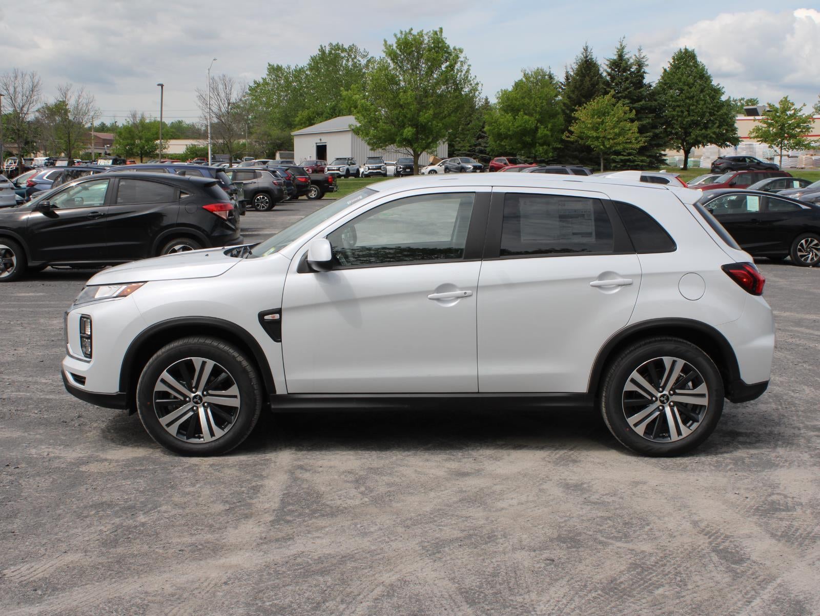 2026 Mitsubishi Outlander Sport ES