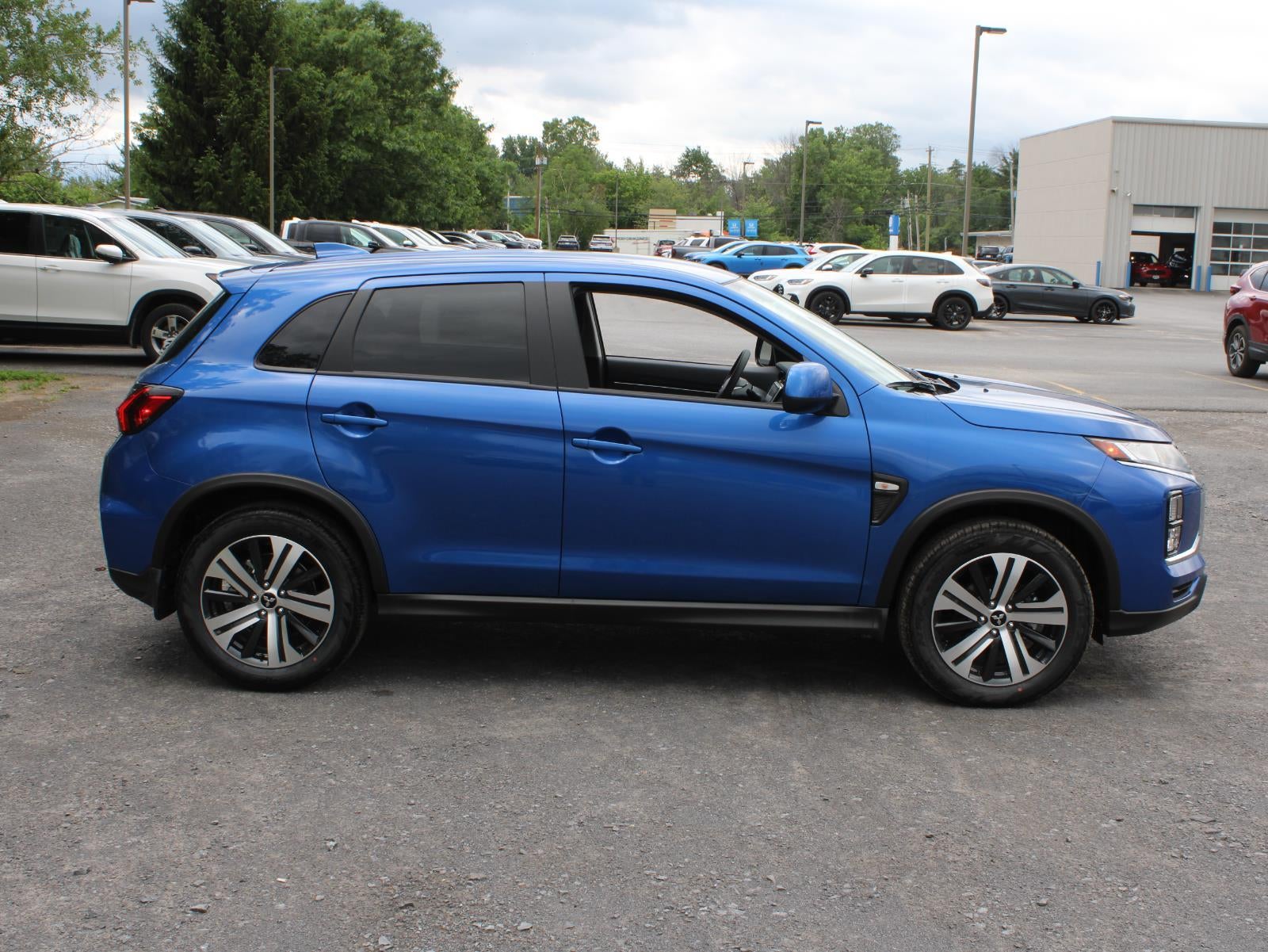 2026 Mitsubishi Outlander Sport ES