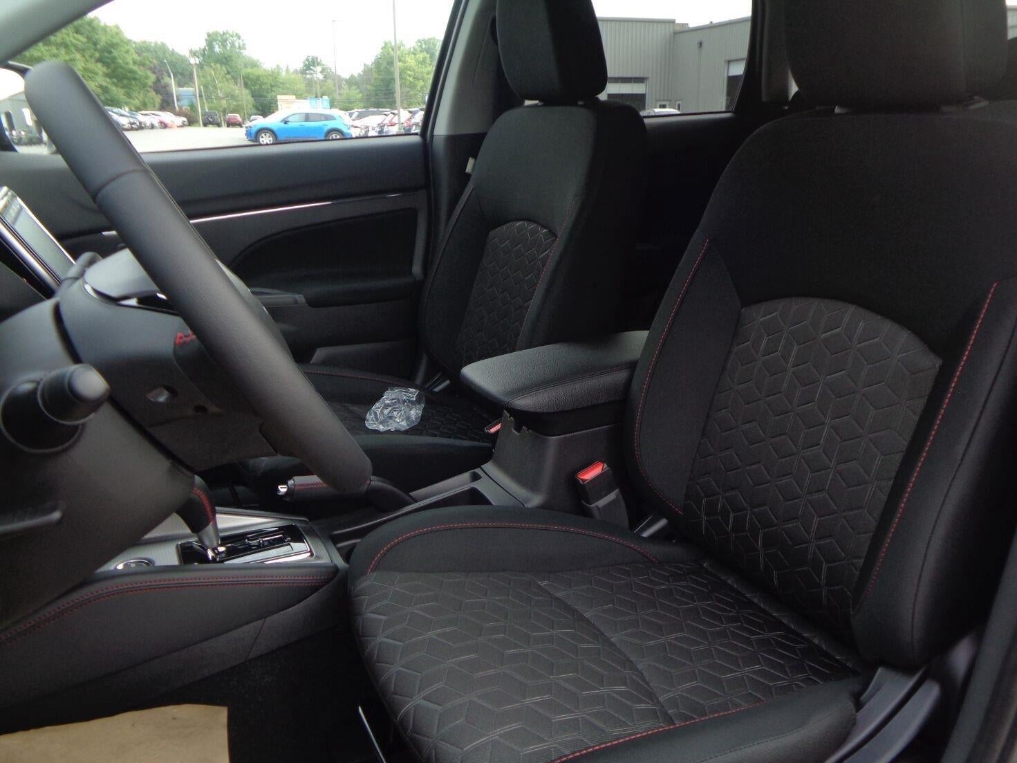 2026 Mitsubishi Outlander Sport LE