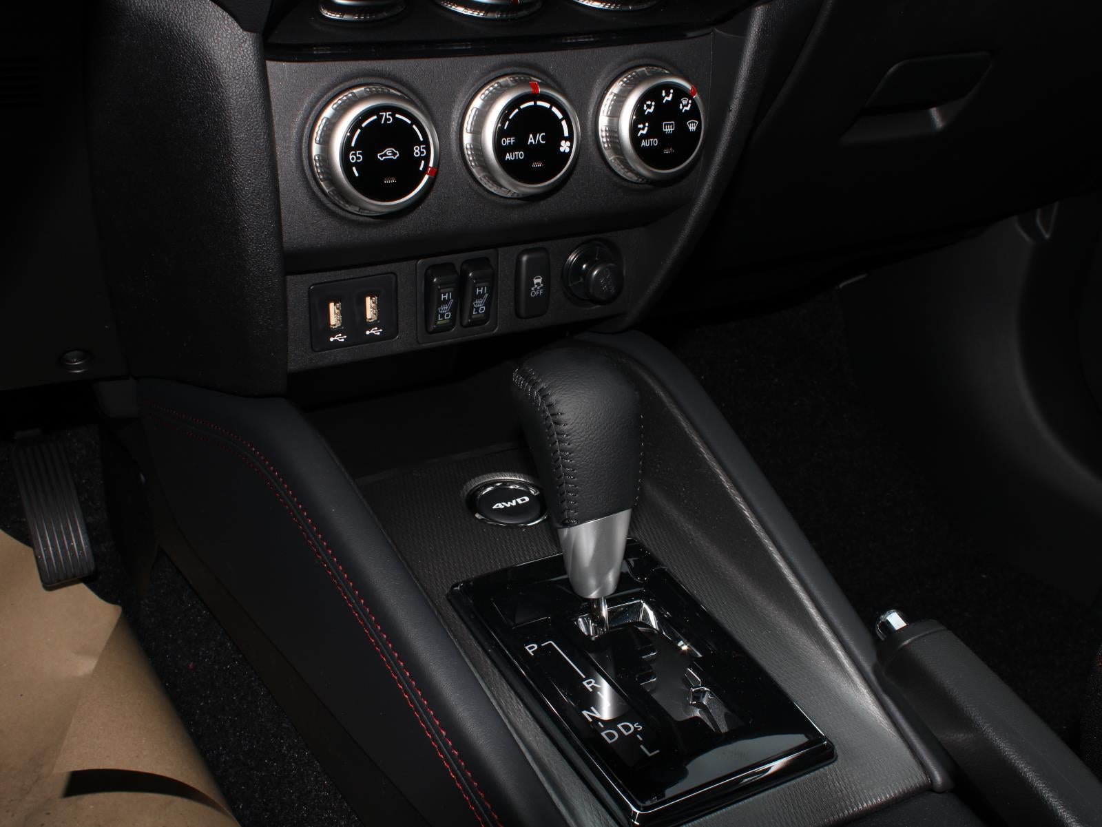 2026 Mitsubishi Outlander Sport SE