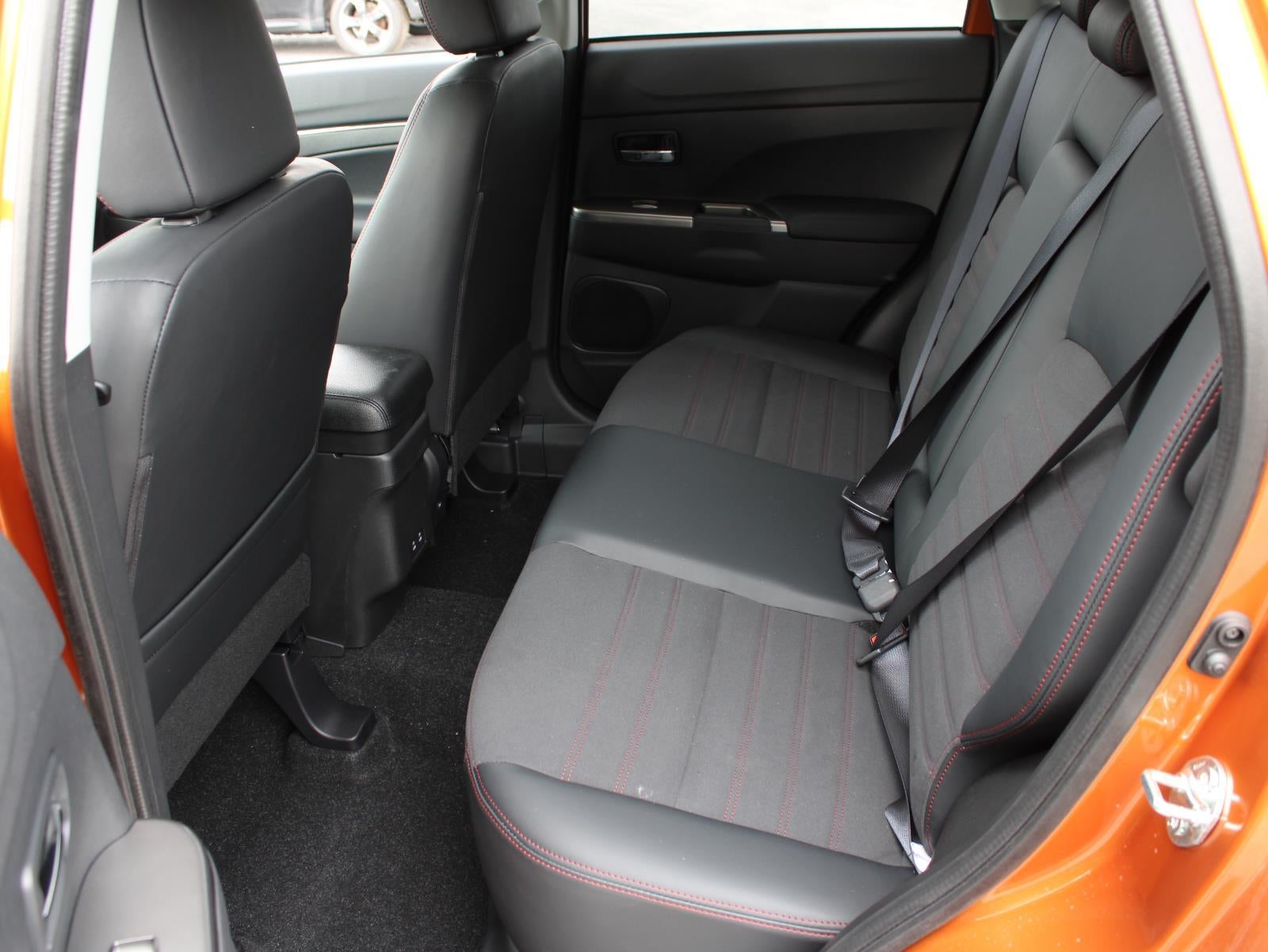 2026 Mitsubishi Outlander Sport SE