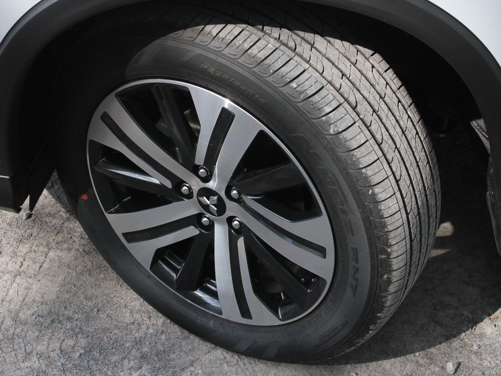 2027 Mitsubishi Outlander Sport ES