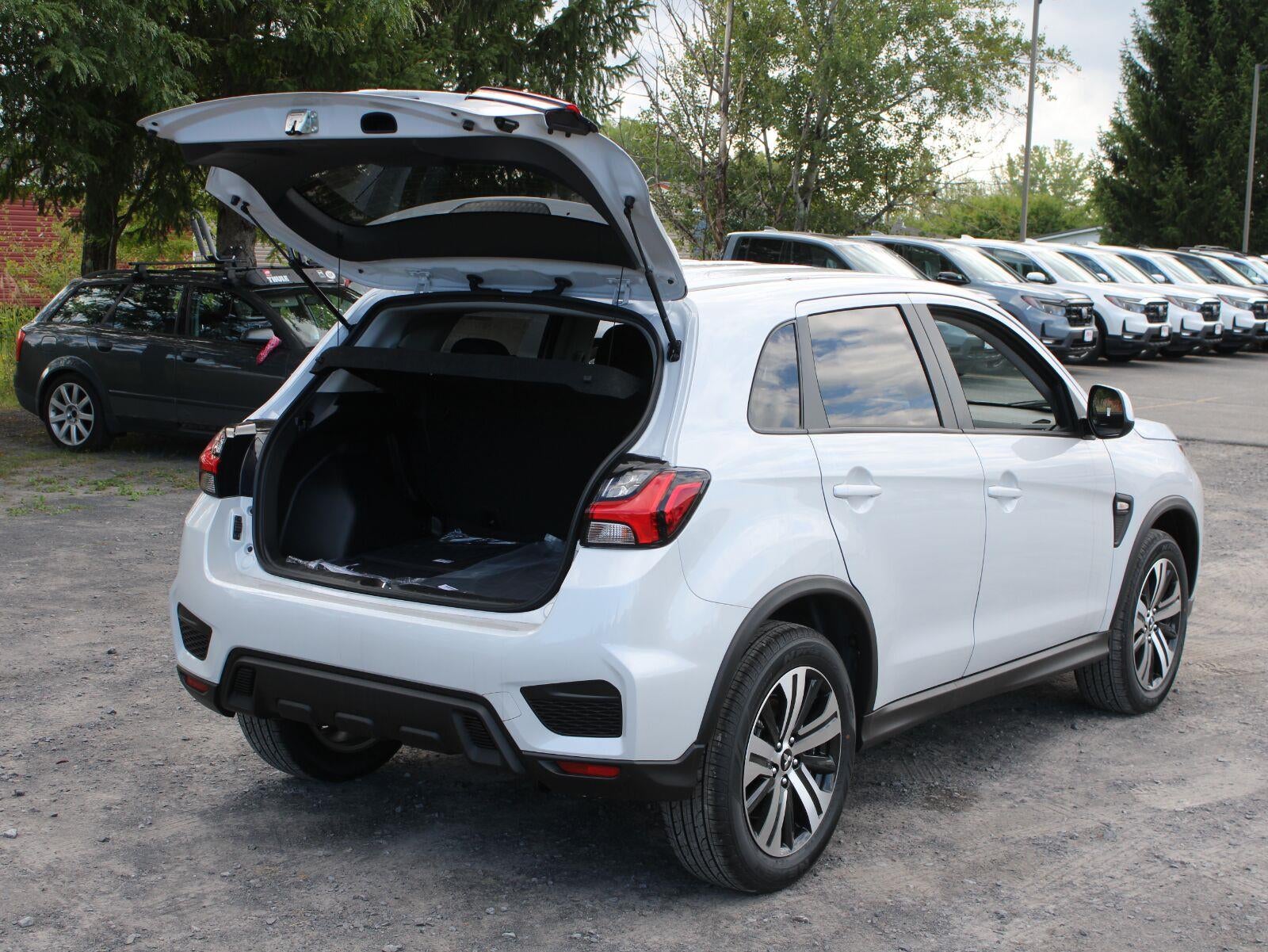 2027 Mitsubishi Outlander Sport ES