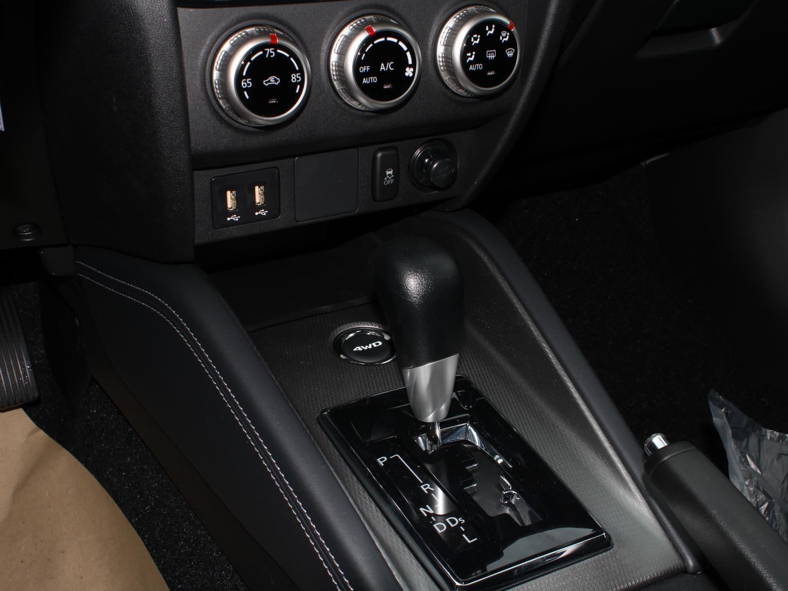 2026 Mitsubishi Outlander Sport ES