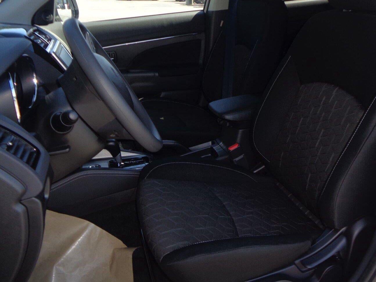 2026 Mitsubishi Outlander Sport ES