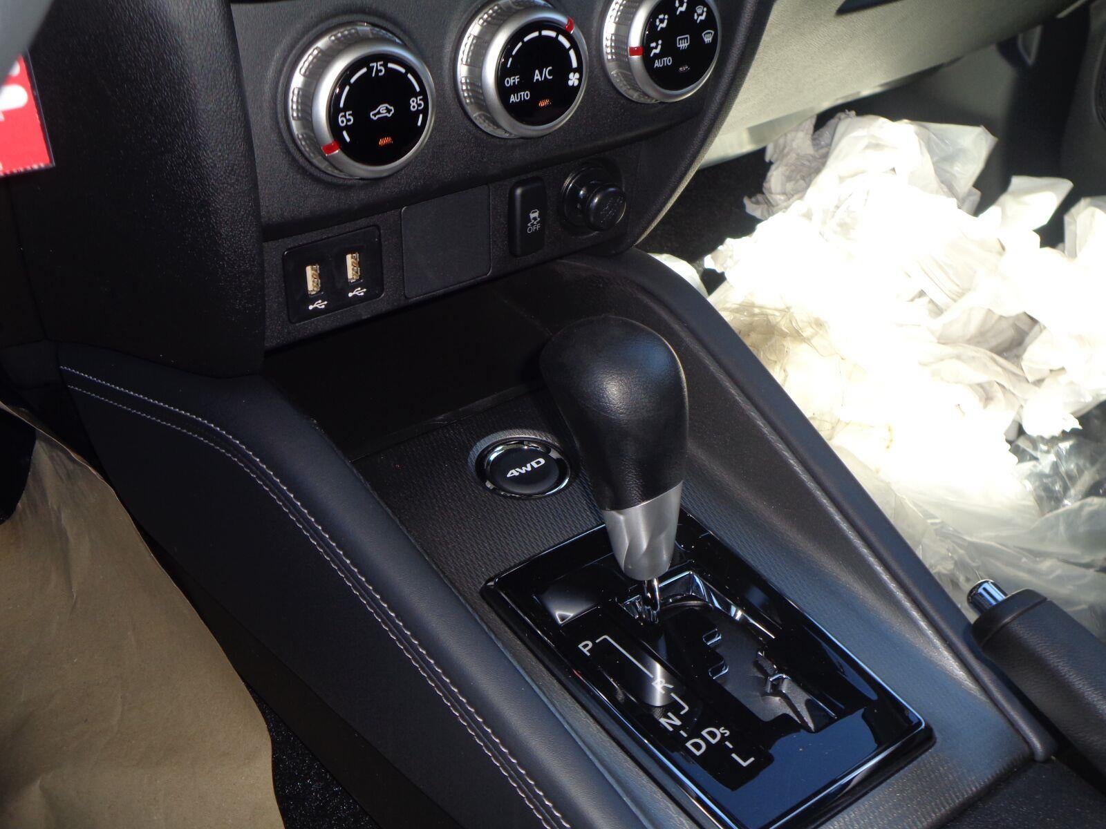 2026 Mitsubishi Outlander Sport ES