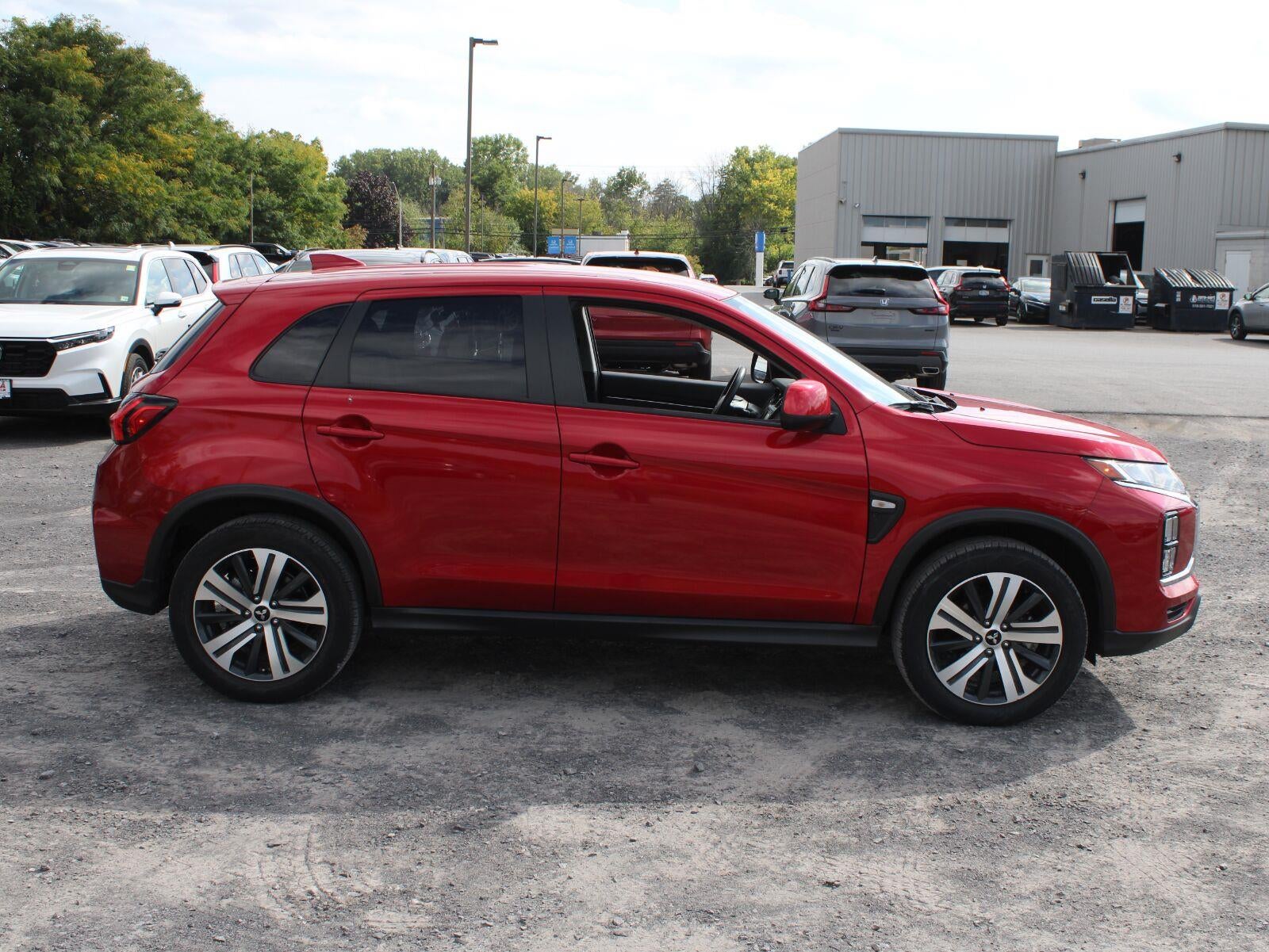 2025 Mitsubishi Outlander Sport ES