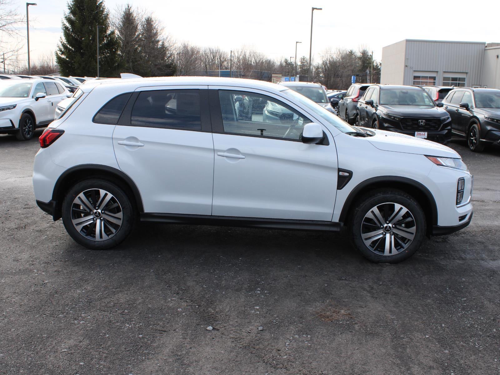 2026 Mitsubishi Outlander Sport ES