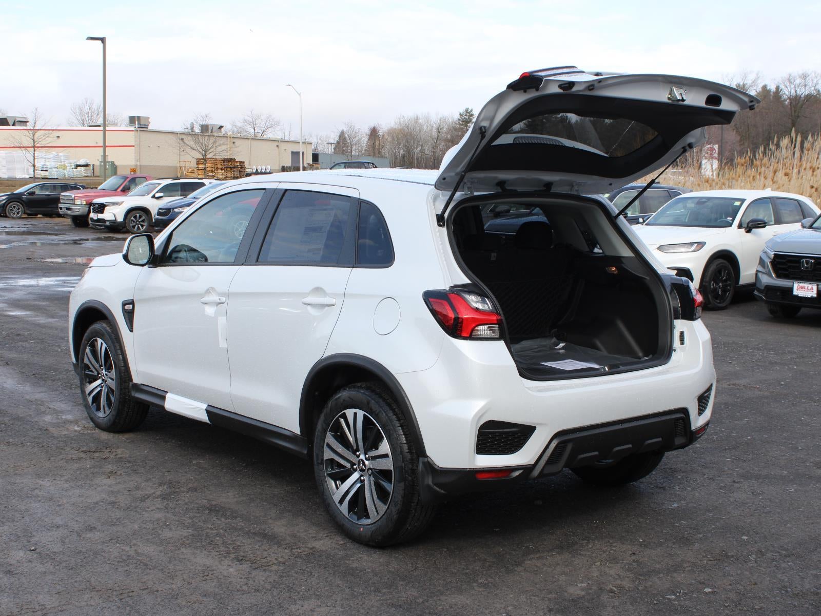 2026 Mitsubishi Outlander Sport ES