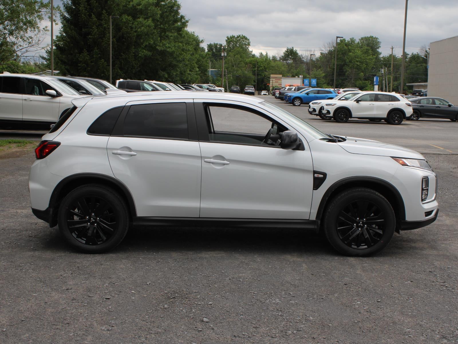 2026 Mitsubishi Outlander Sport LE