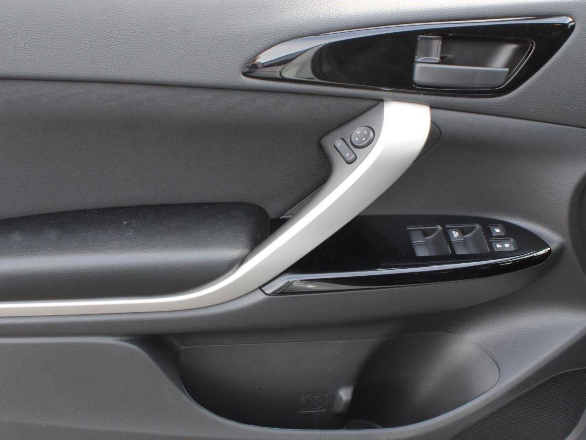 2025 Mitsubishi Eclipse Cross LE