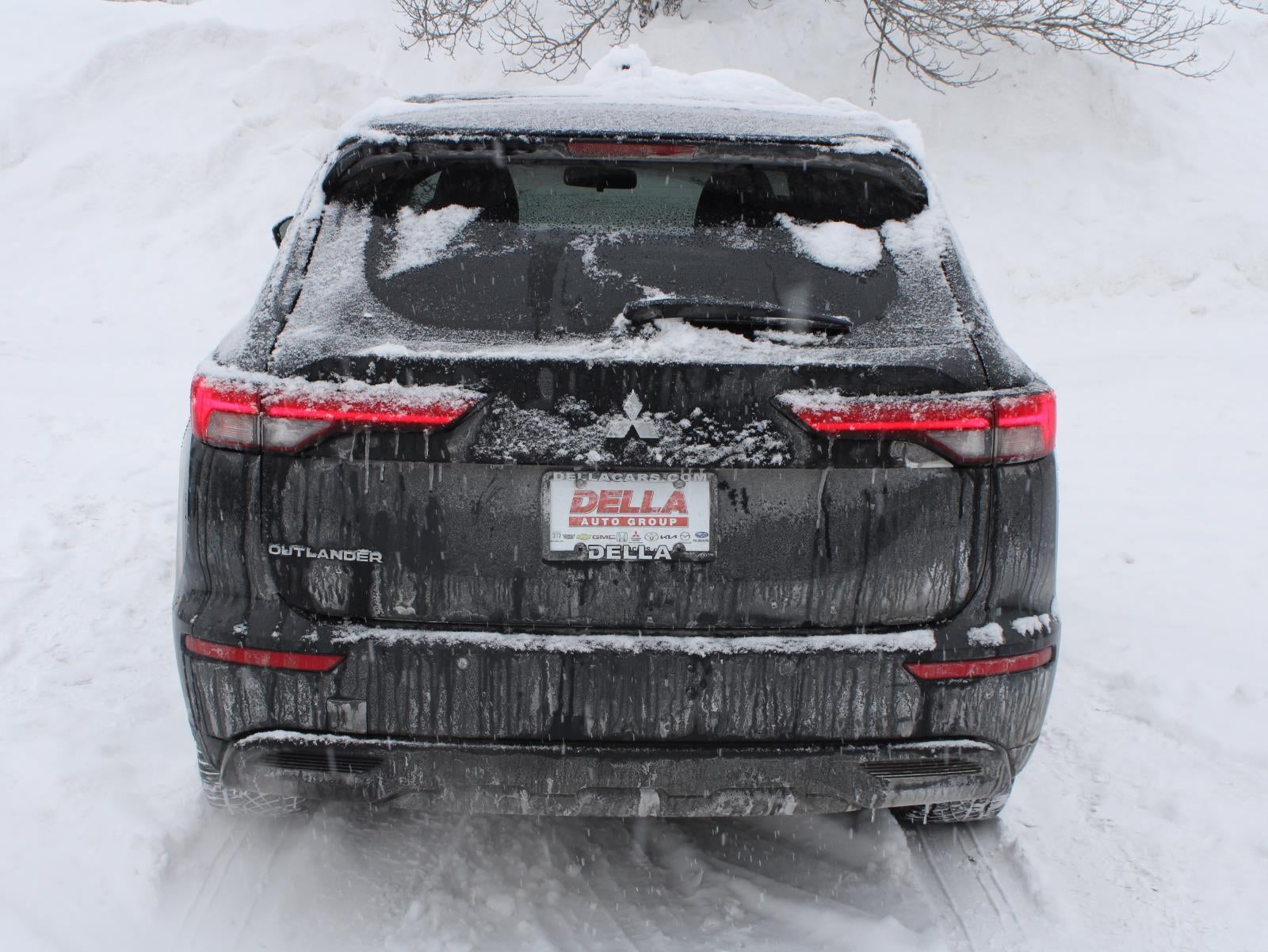 2022 Mitsubishi Outlander ES