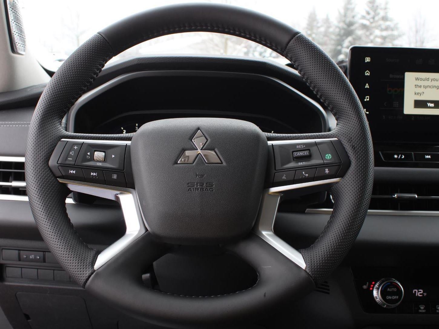 2025 Mitsubishi Outlander SE