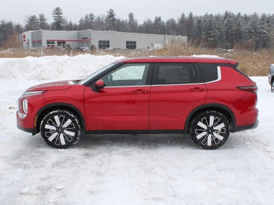 2025 Mitsubishi Outlander SE