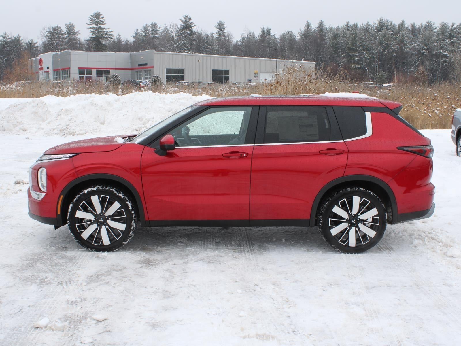 2025 Mitsubishi Outlander SE