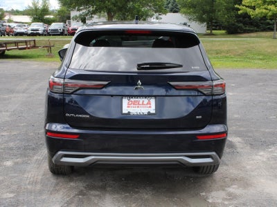 2025 Mitsubishi Outlander SE