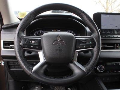 2023 Mitsubishi Outlander SEL