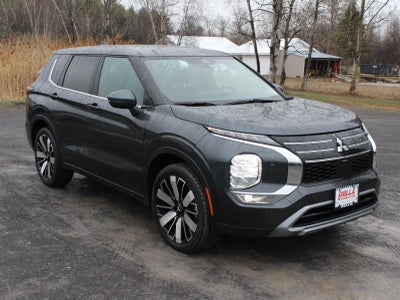 2025 Mitsubishi Outlander SE