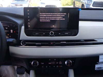 2026 Mitsubishi Outlander SE