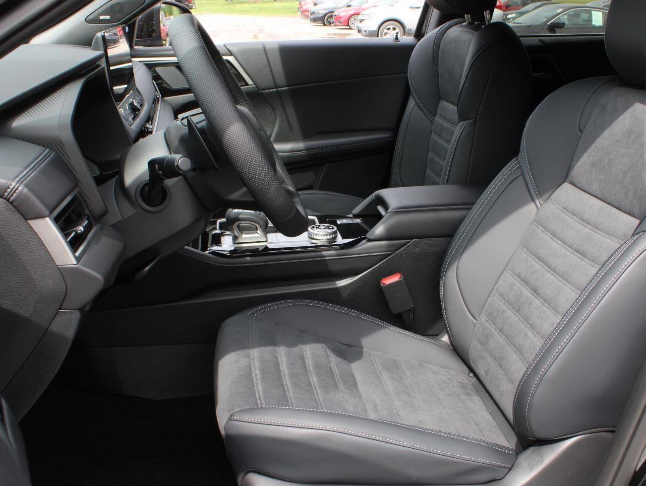 2026 Mitsubishi Outlander LE