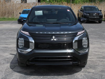 2026 Mitsubishi Outlander LE