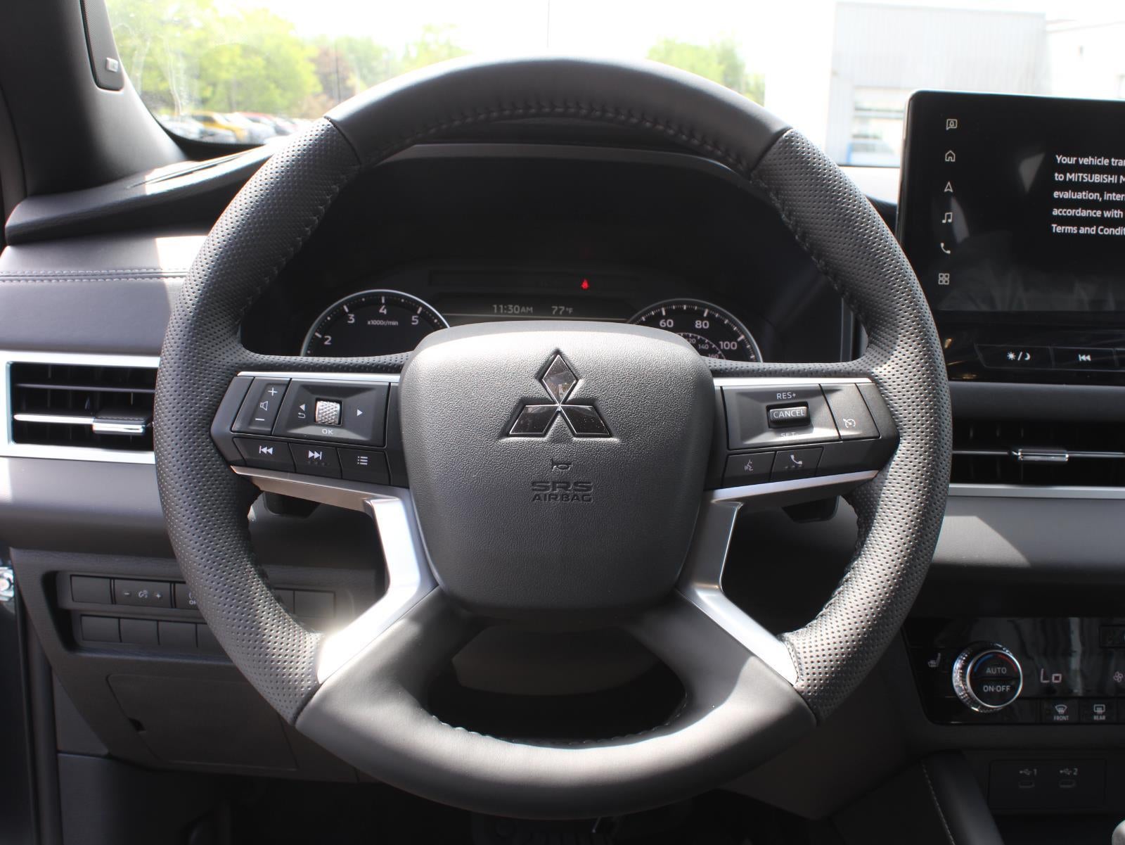 2026 Mitsubishi Outlander LE