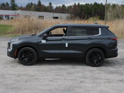 2026 Mitsubishi Outlander LE