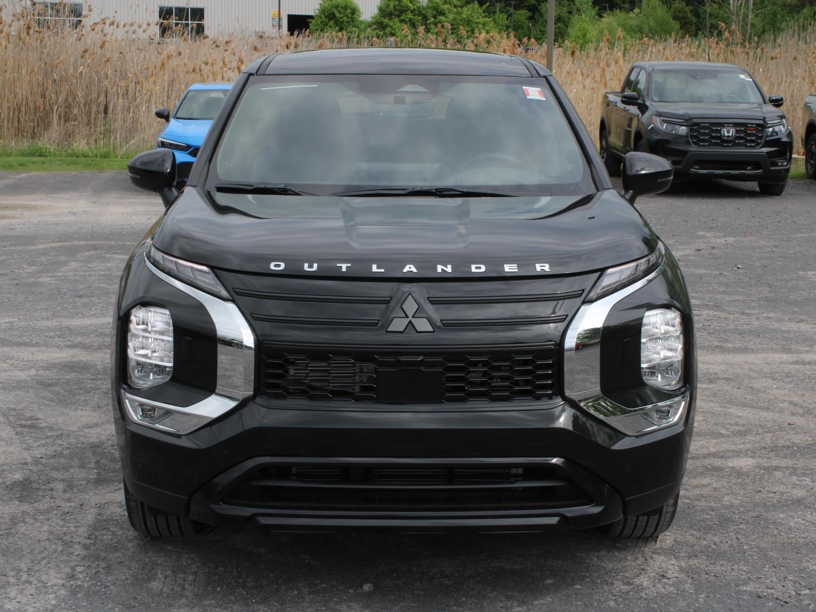 2026 Mitsubishi Outlander LE
