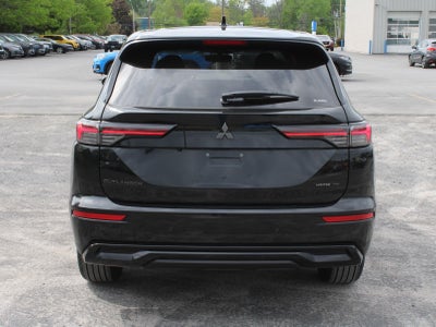 2026 Mitsubishi Outlander LE