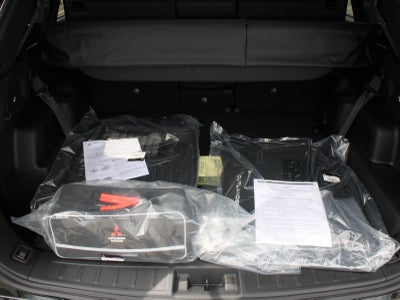 2026 Mitsubishi Outlander LE