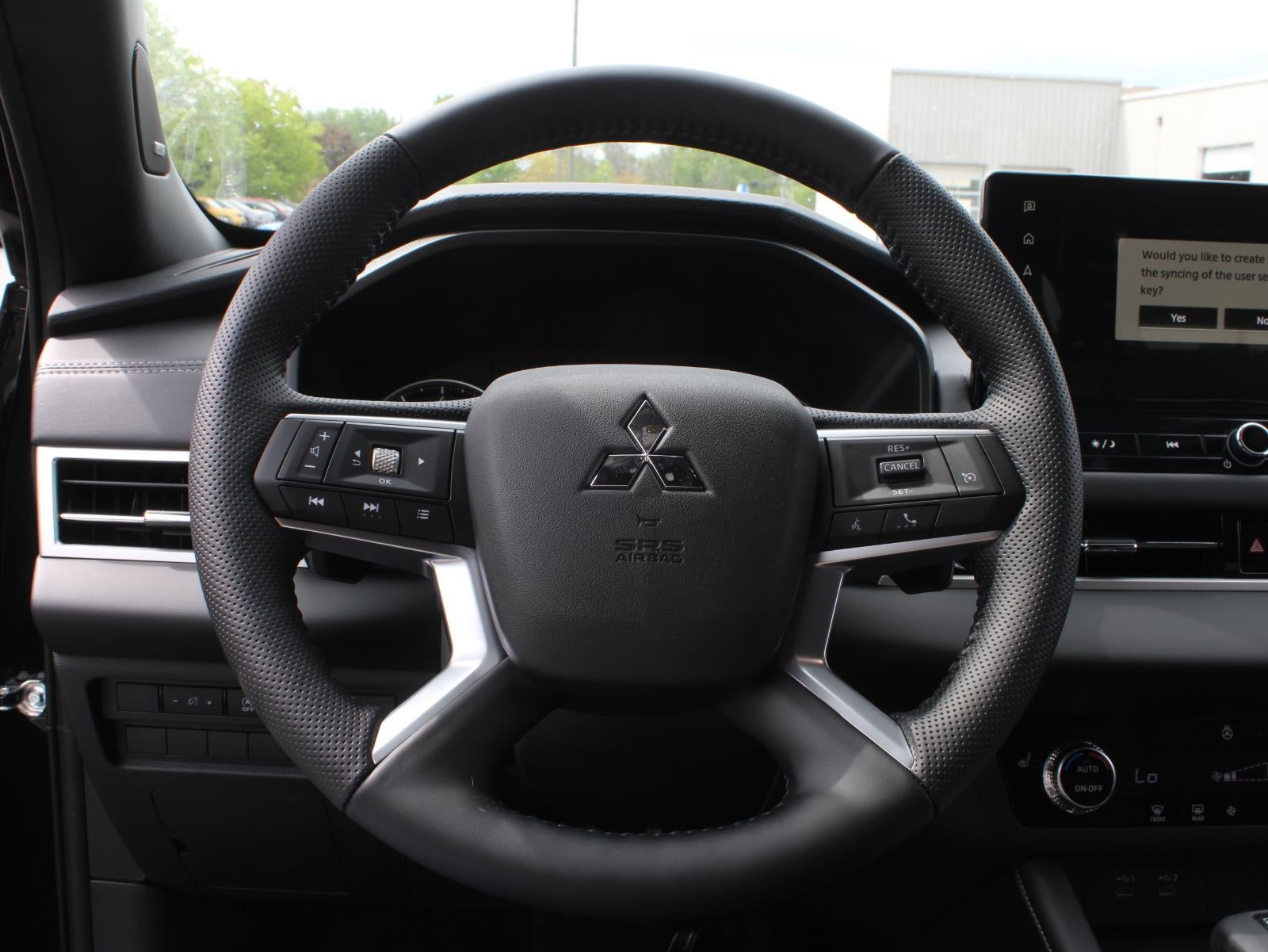 2026 Mitsubishi Outlander LE