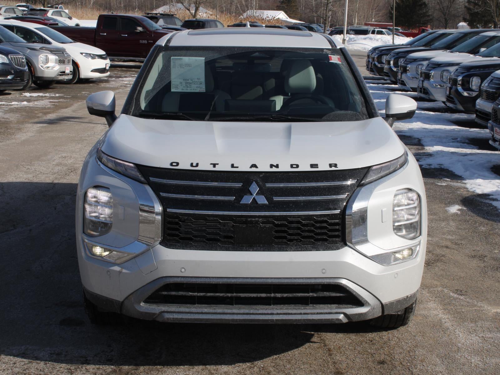 2026 Mitsubishi Outlander SE