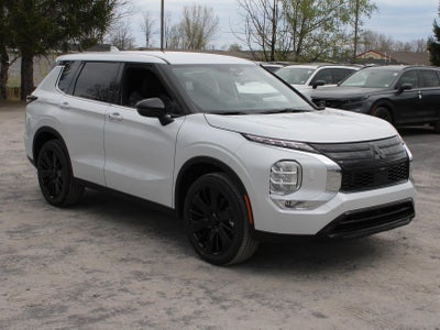 2026 Mitsubishi Outlander LE