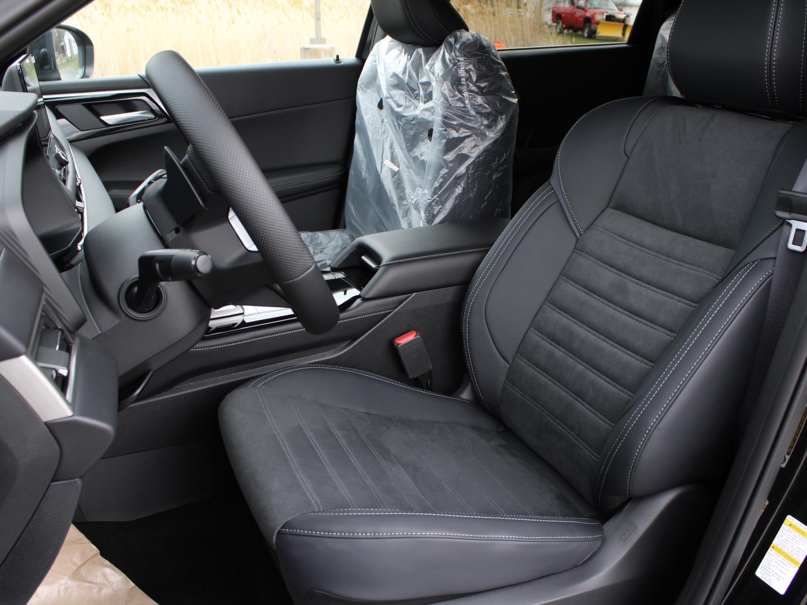 2026 Mitsubishi Outlander LE
