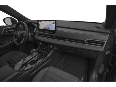 2026 Mitsubishi Outlander LE