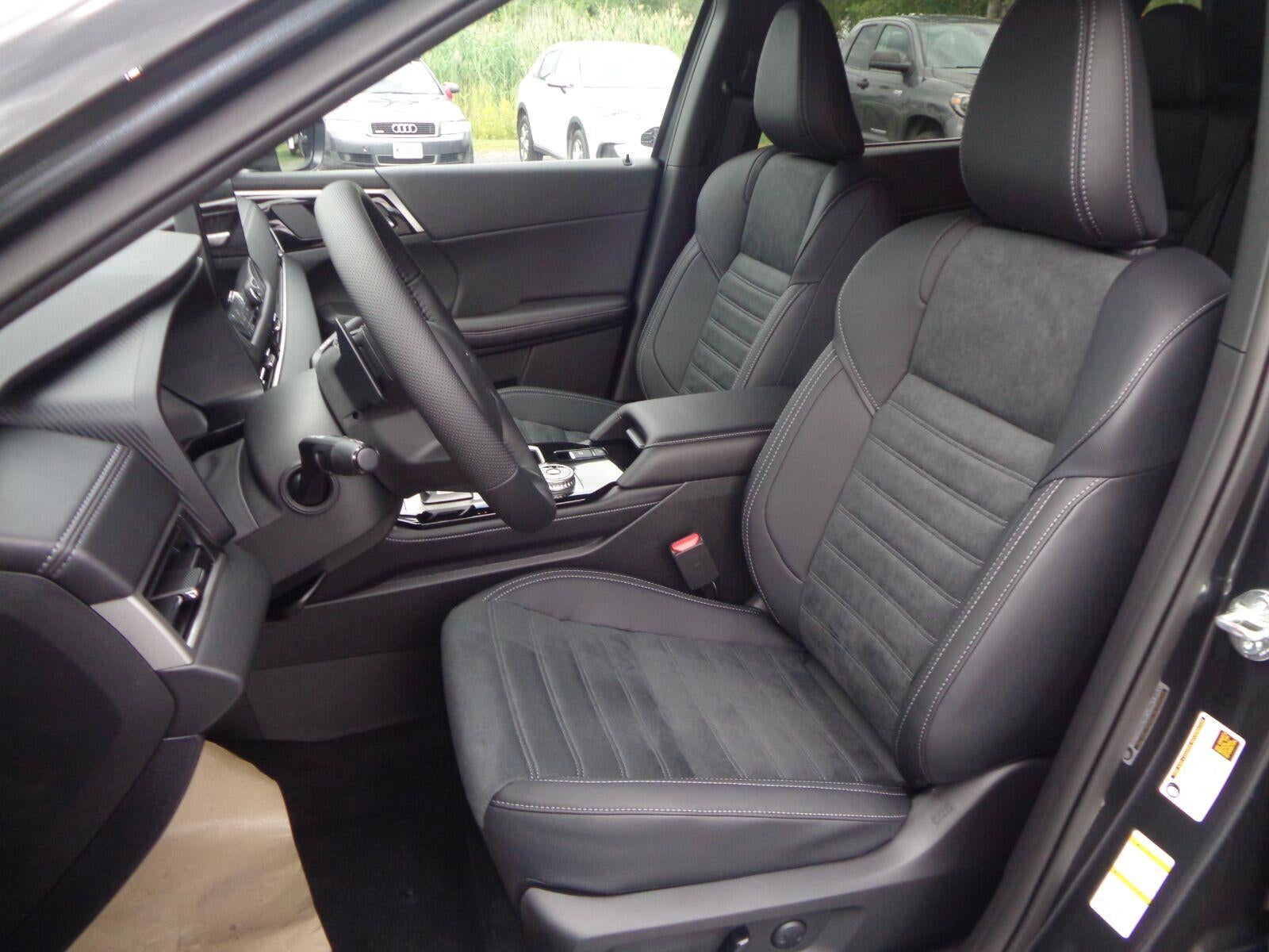 2026 Mitsubishi Outlander LE