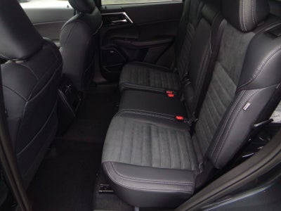 2026 Mitsubishi Outlander LE